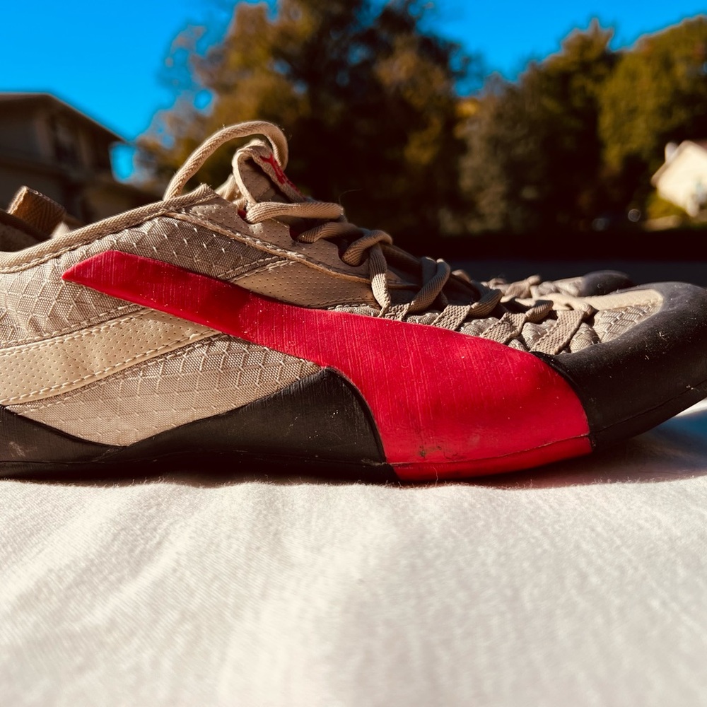 Puma shoes. Very nice condition. Just too small for me. Great for everyday wear!